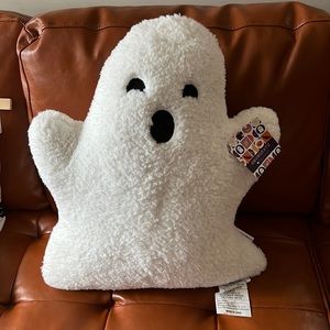 Viral ghost pillow